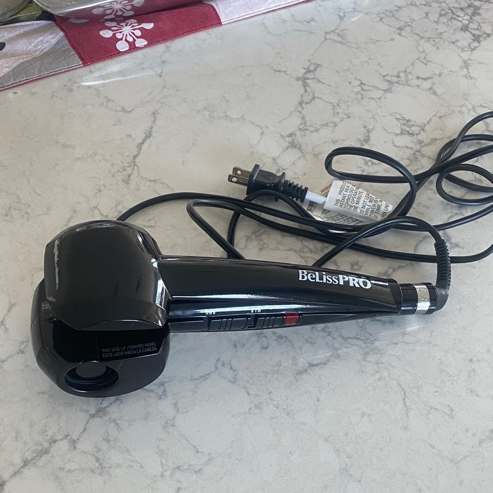 Black Hair Curler